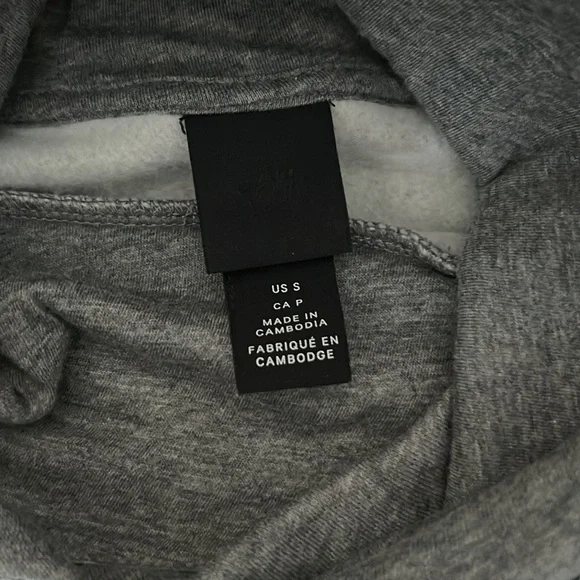 H&M turtle neck sweater - Picture 3 of 4